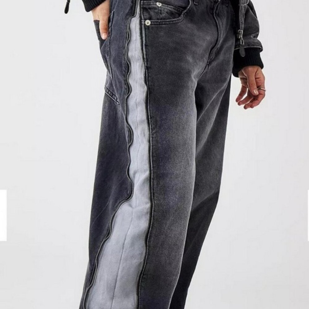 NEW WITH TAGS - BDG Jaya Baggy Zipper Jeans